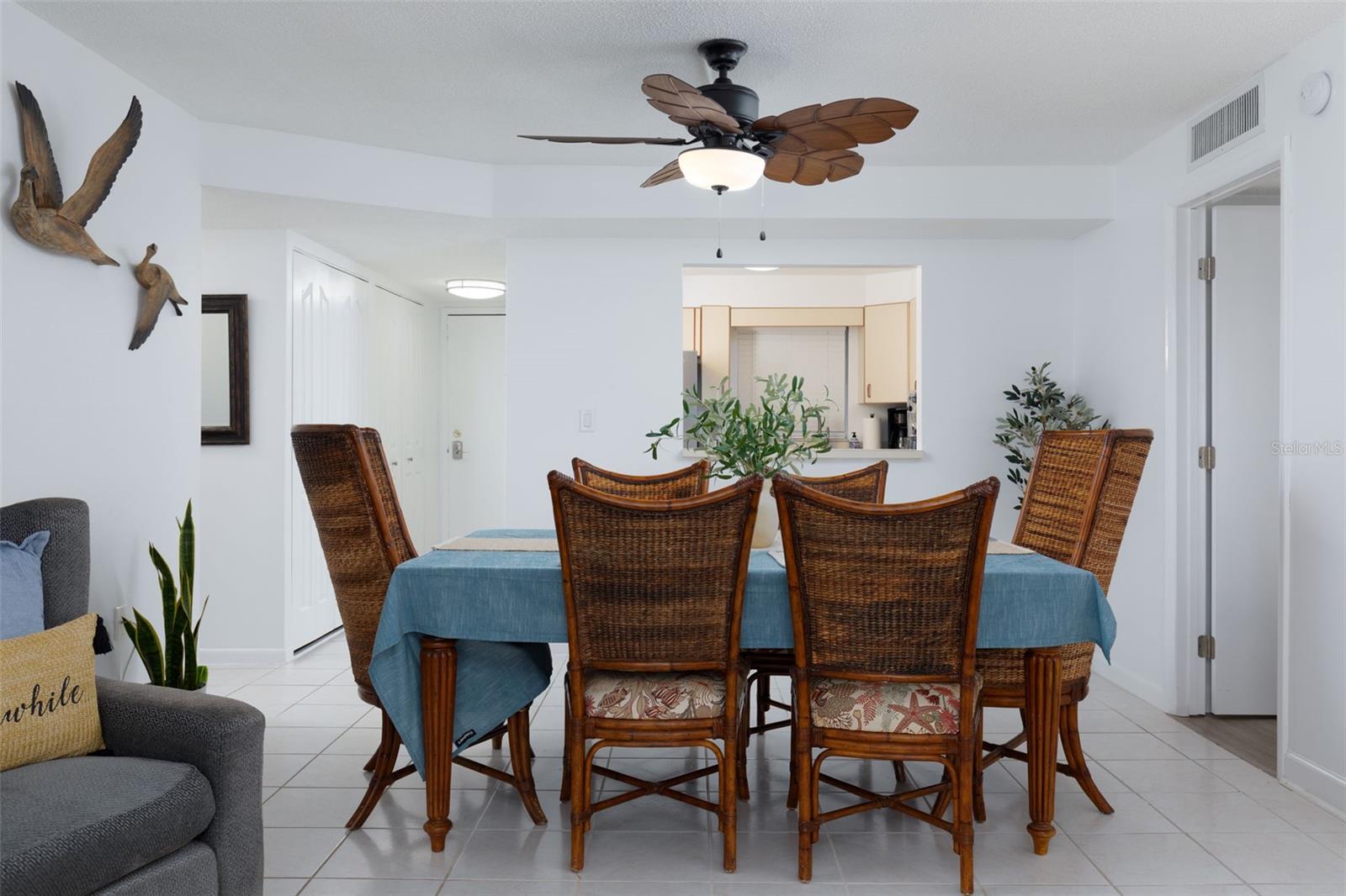 11000 Gulf Blvd #1002 Property Photo 6
