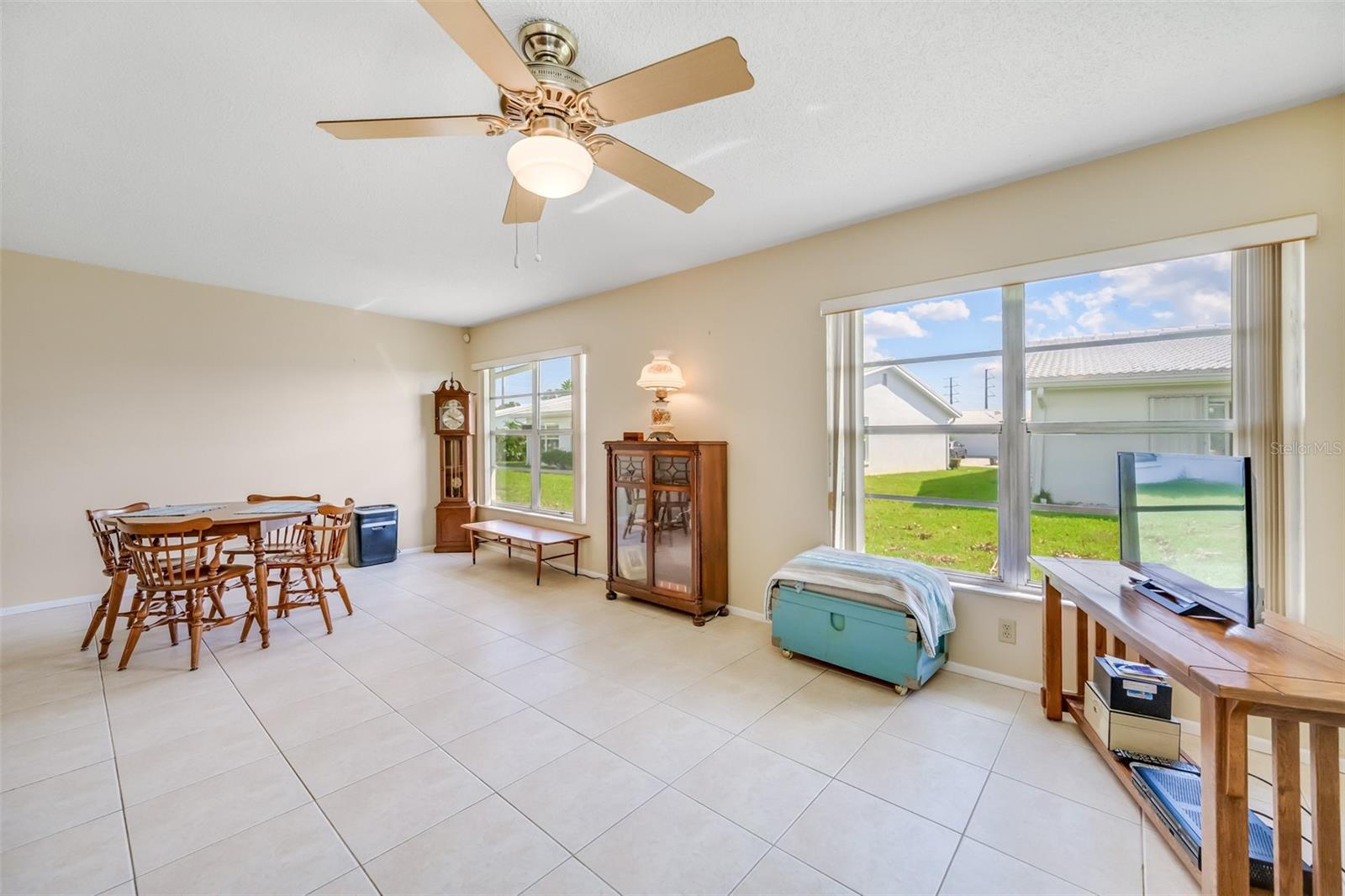 9125 39th Ln N Property Photo 12