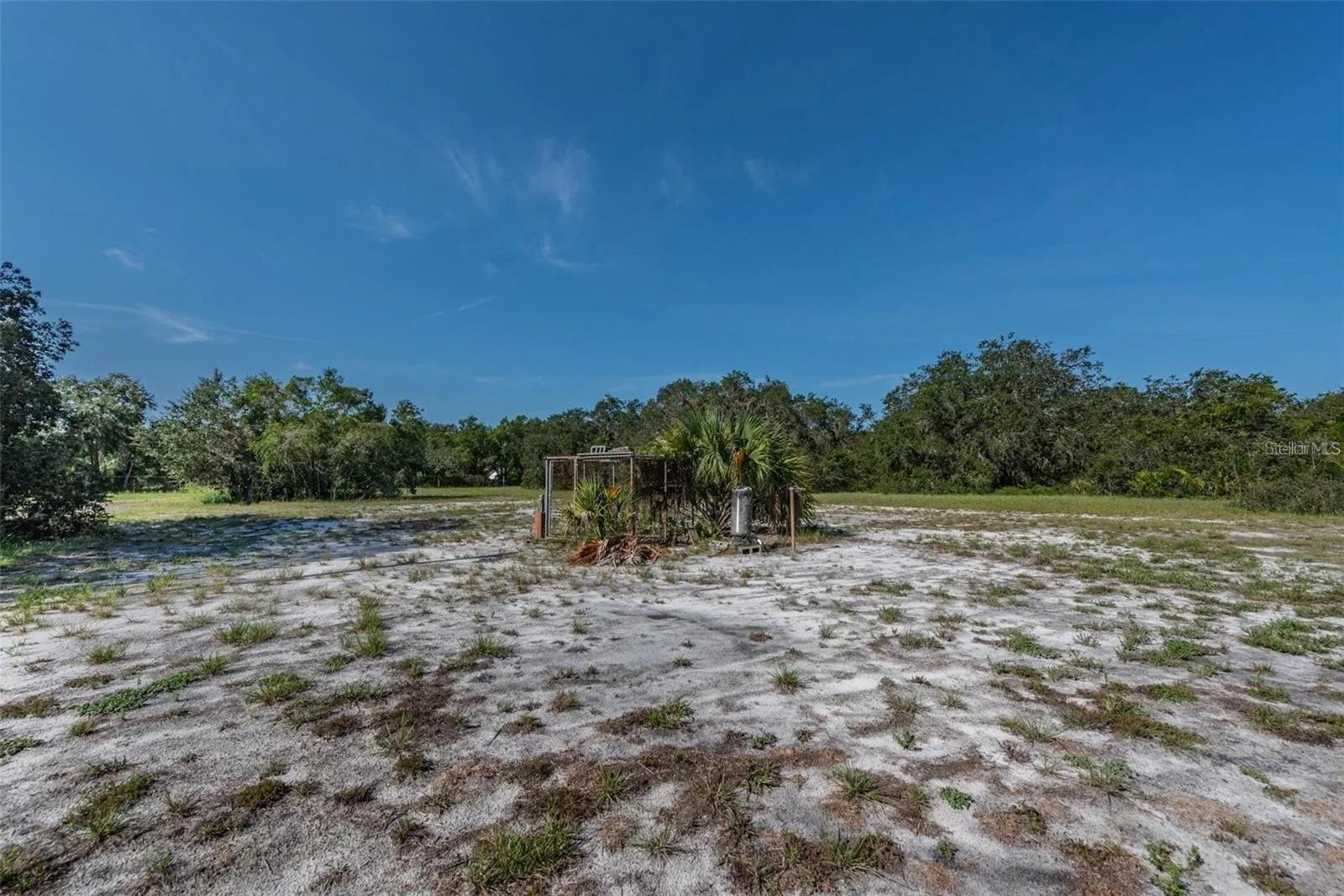 12154 Bullfrog Creek Rd Property Photo 5