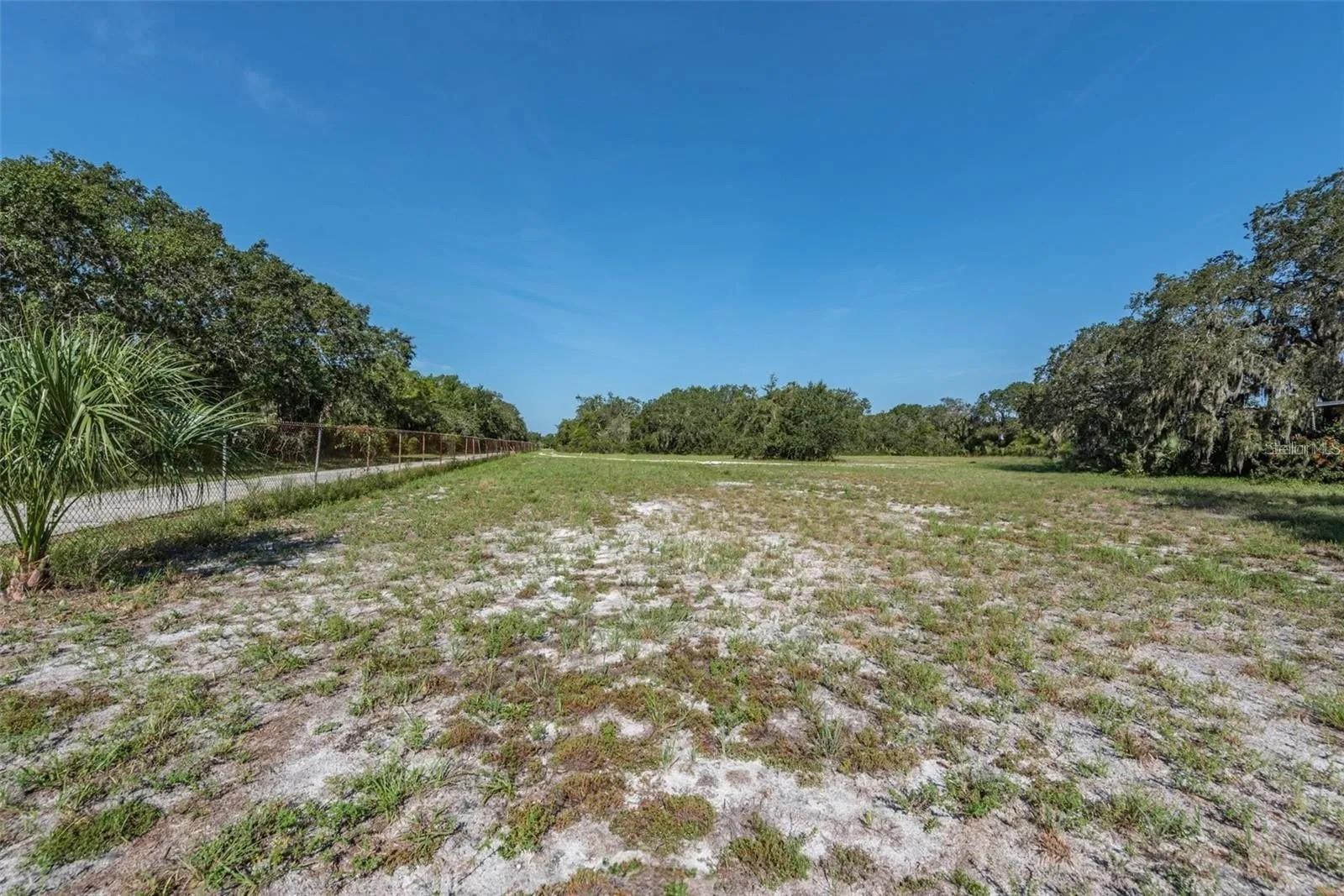 12154 Bullfrog Creek Rd Property Photo 11