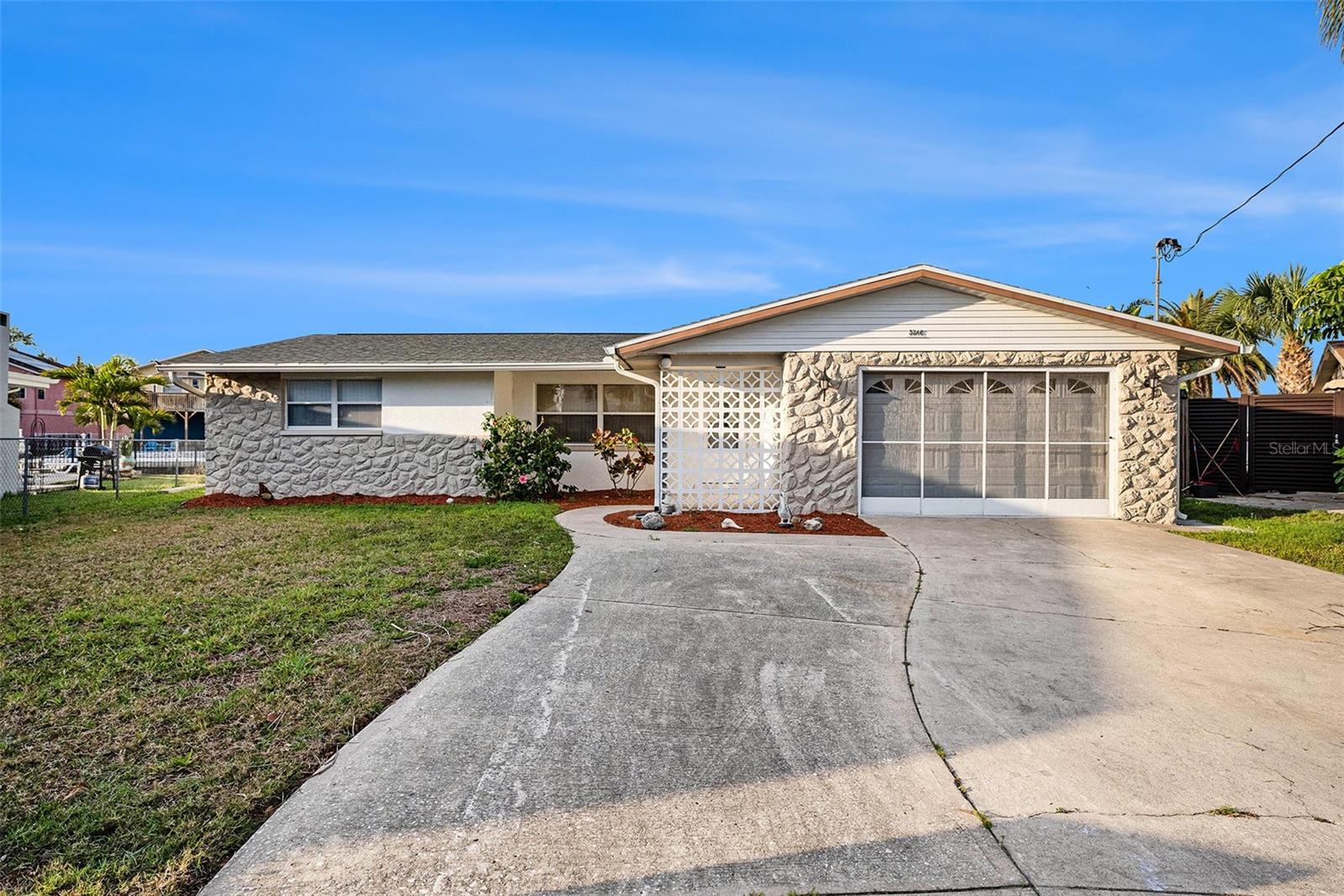 5346 QUIST DR Property Photo 1