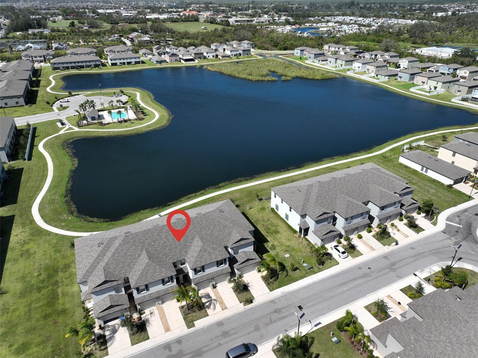 928 Royal Empress Dr Property Photo 4
