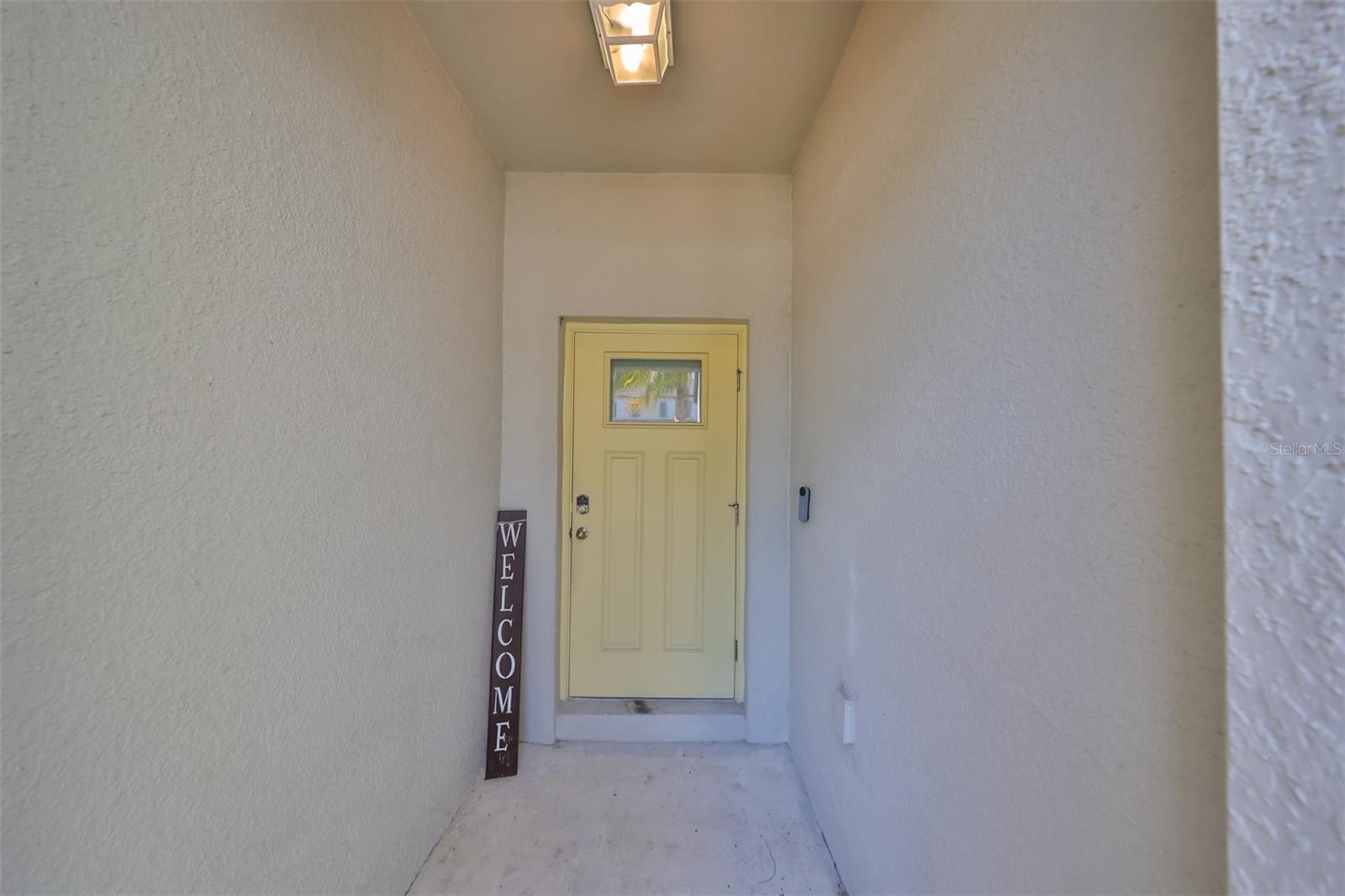 928 Royal Empress Dr Property Photo 7