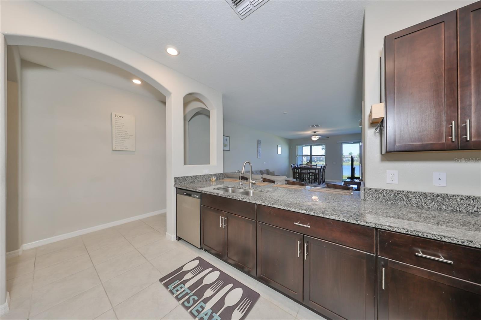 928 Royal Empress Dr Property Photo 10
