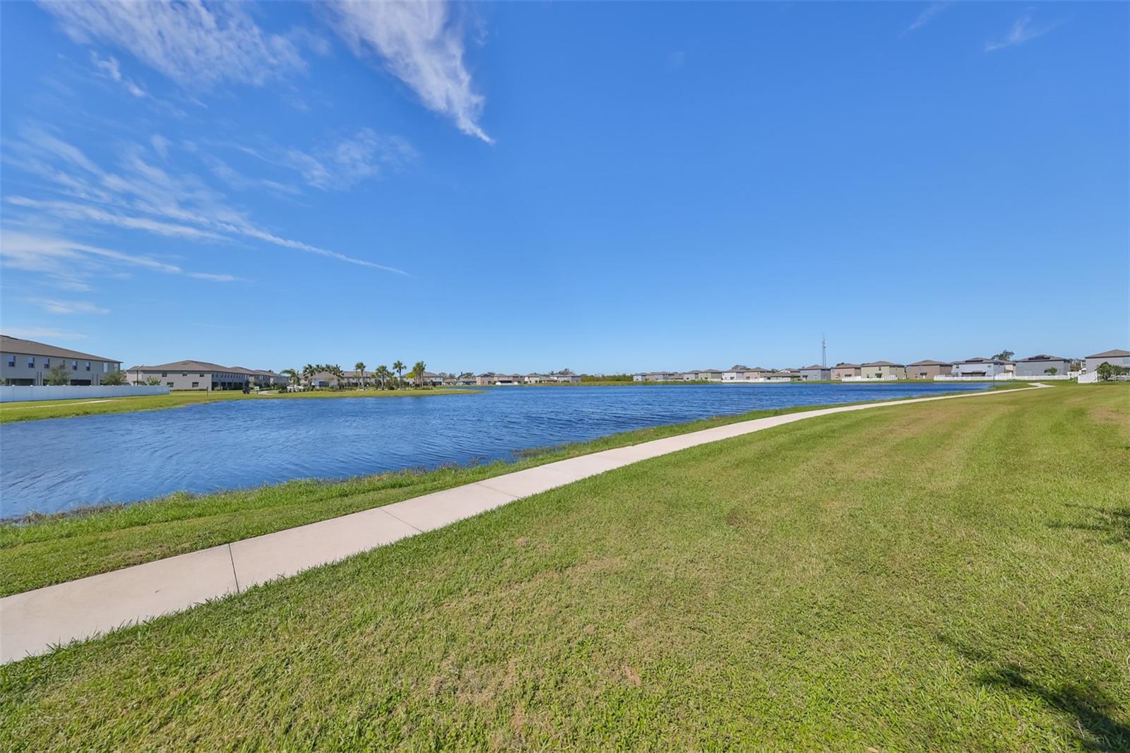 928 Royal Empress Dr Property Photo 40
