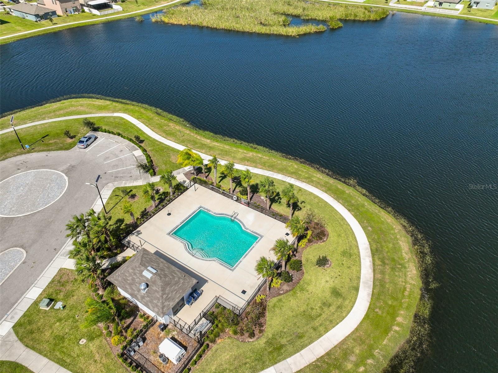 928 Royal Empress Dr Property Photo 46