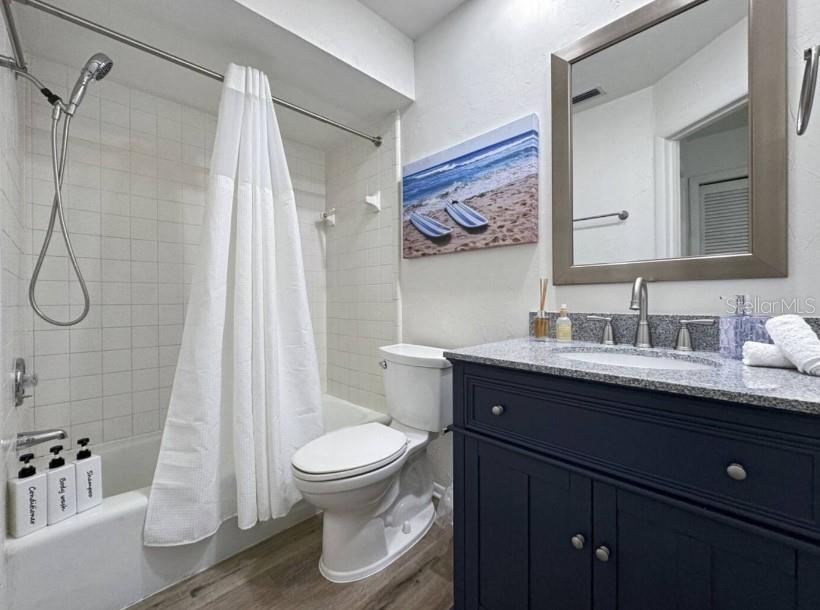 10075 W Bay St Property Photo 7