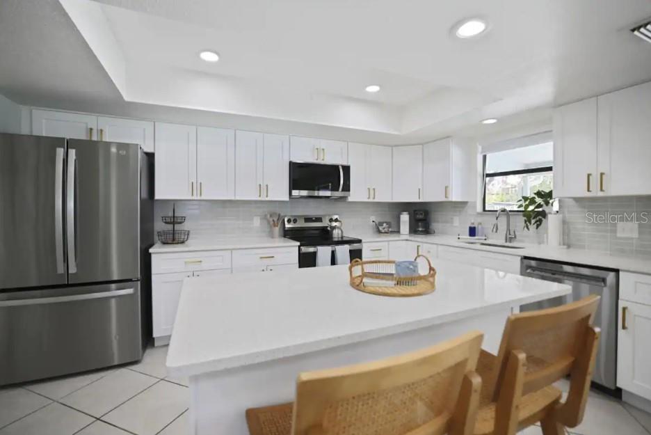 10075 W Bay St Property Photo 11