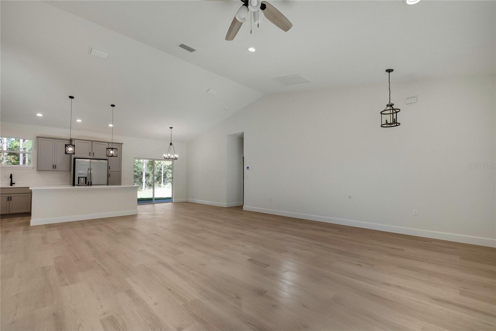 8104 N Santos Dr Property Photo 7