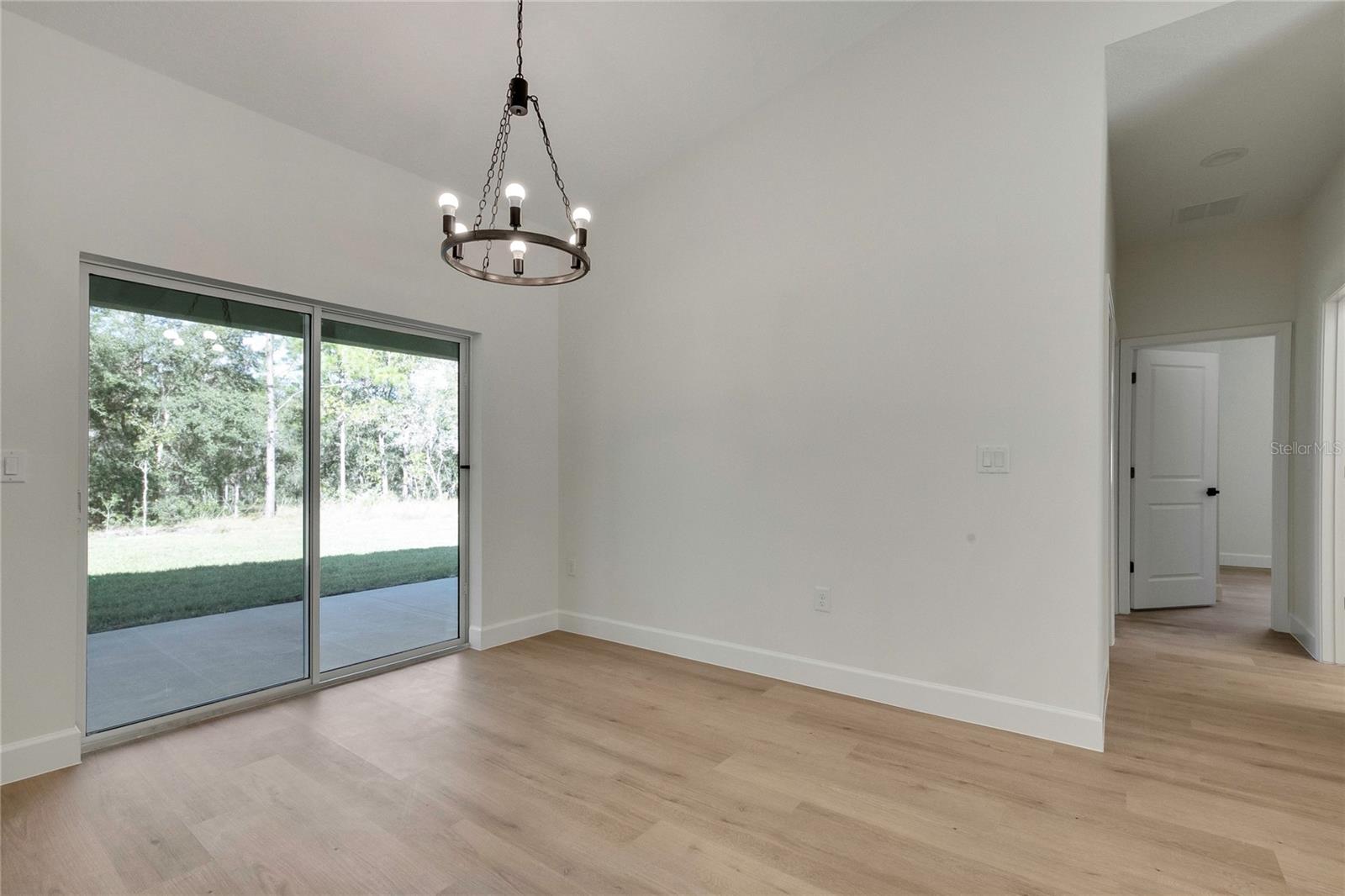 8104 N Santos Dr Property Photo 17