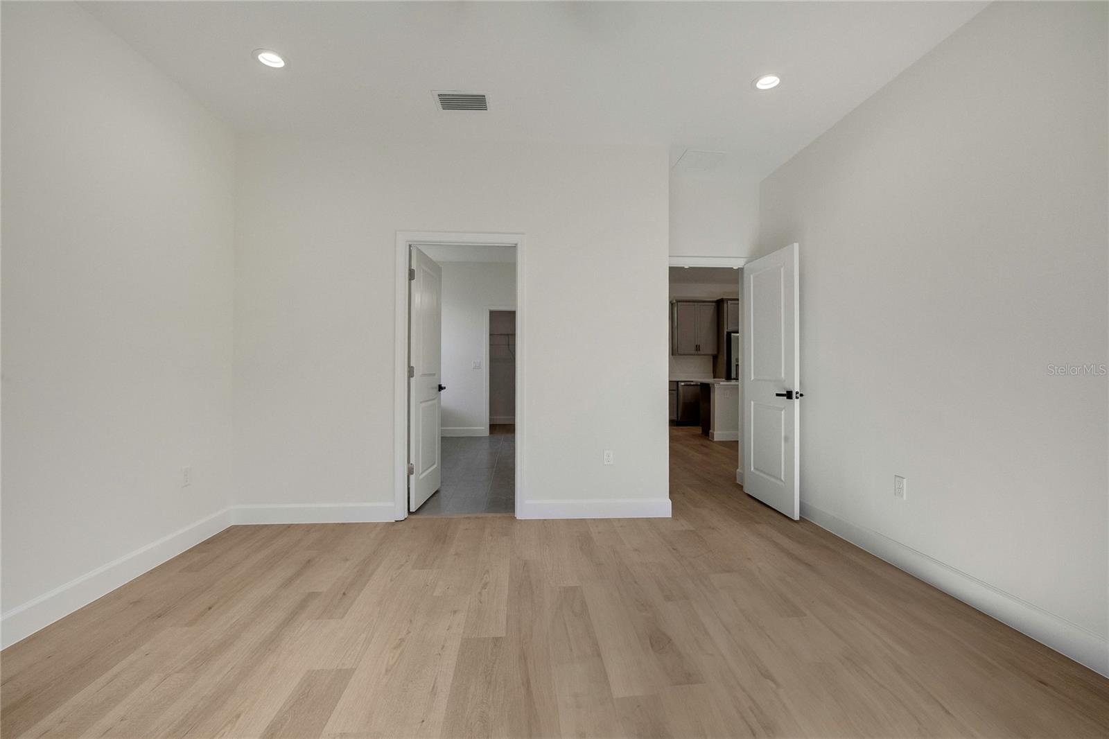 8104 N Santos Dr Property Photo 22