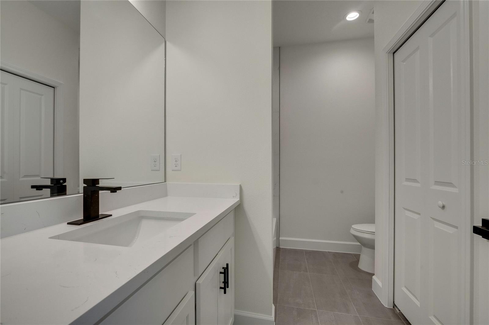 8104 N Santos Dr Property Photo 34