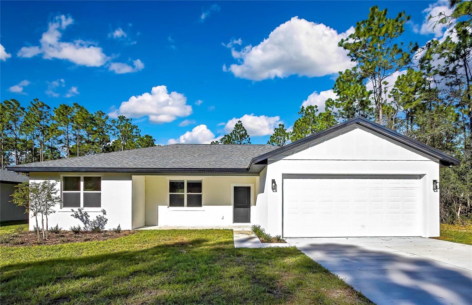 8118 N Santos Dr Property Photo