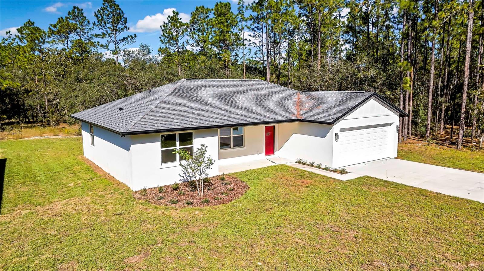 8118 N Santos Dr Property Photo 2