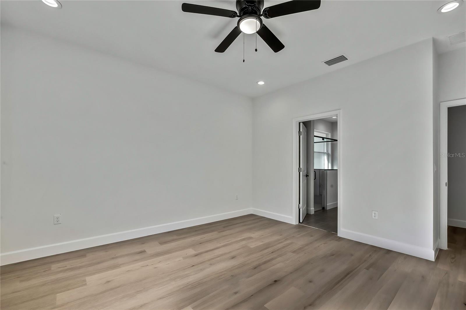 8118 N Santos Dr Property Photo 22