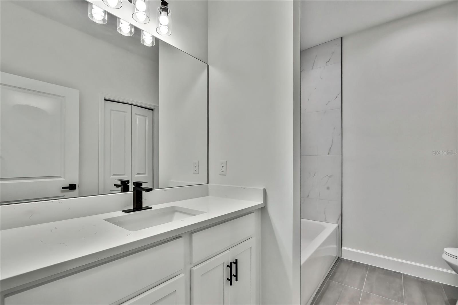 8118 N Santos Dr Property Photo 33