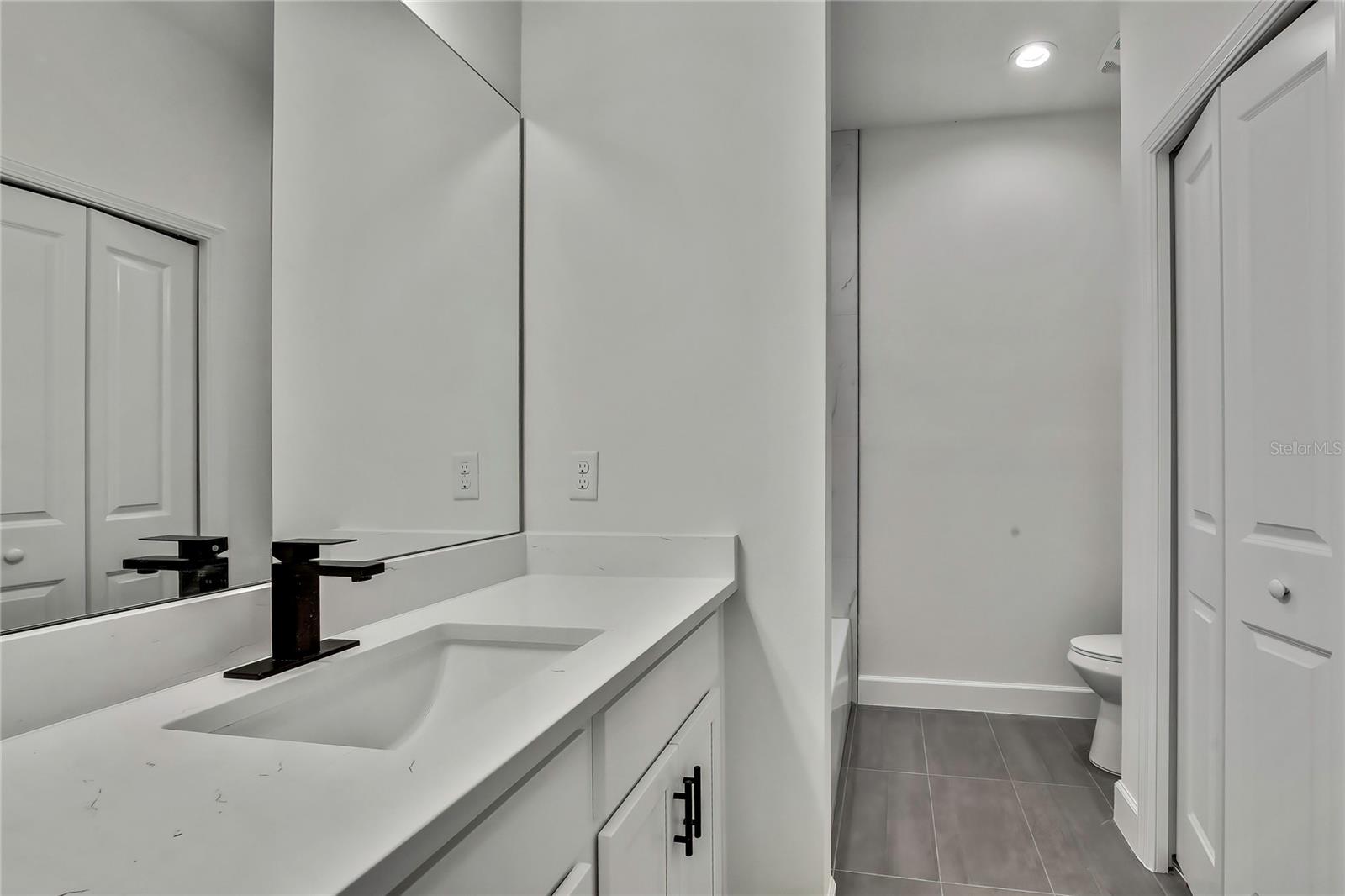 8118 N Santos Dr Property Photo 34