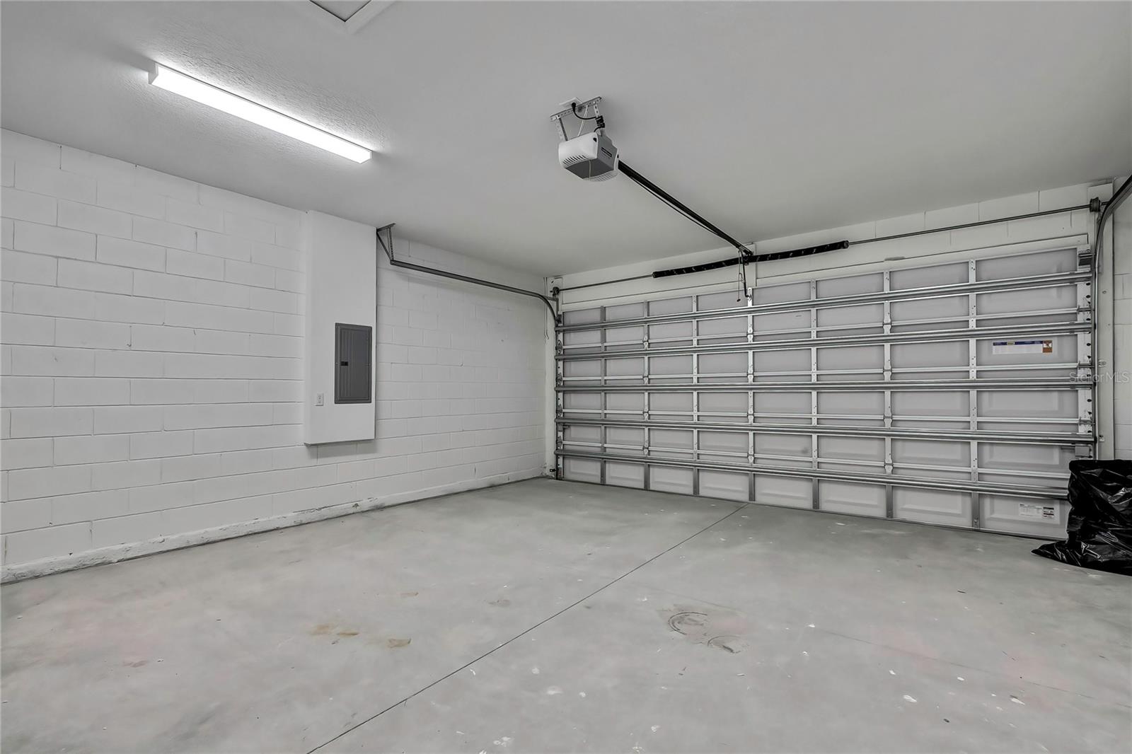 8118 N Santos Dr Property Photo 40