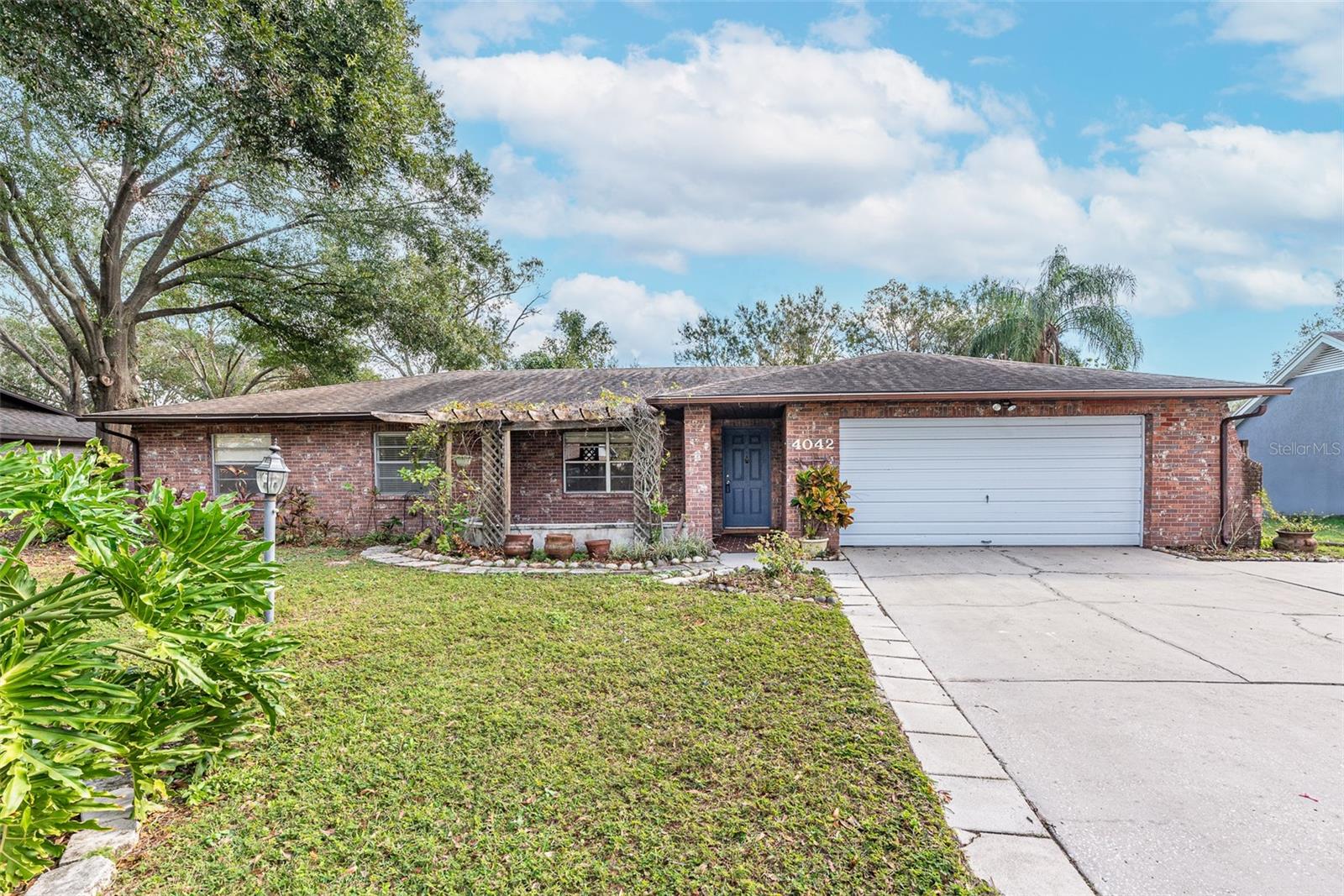 4042 Stonehenge Rd Property Photo 1