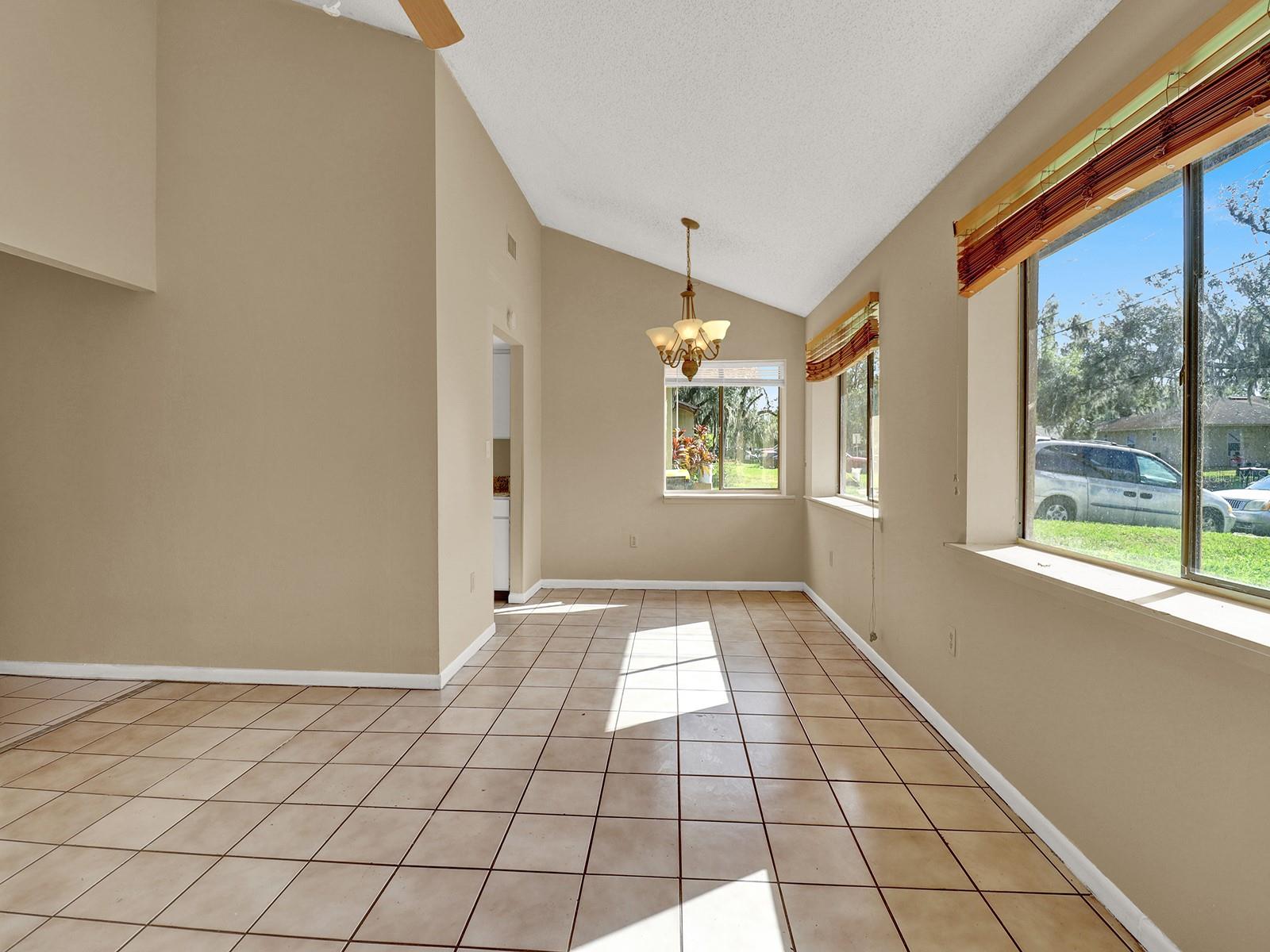 1057 Old South Dr Property Photo 15