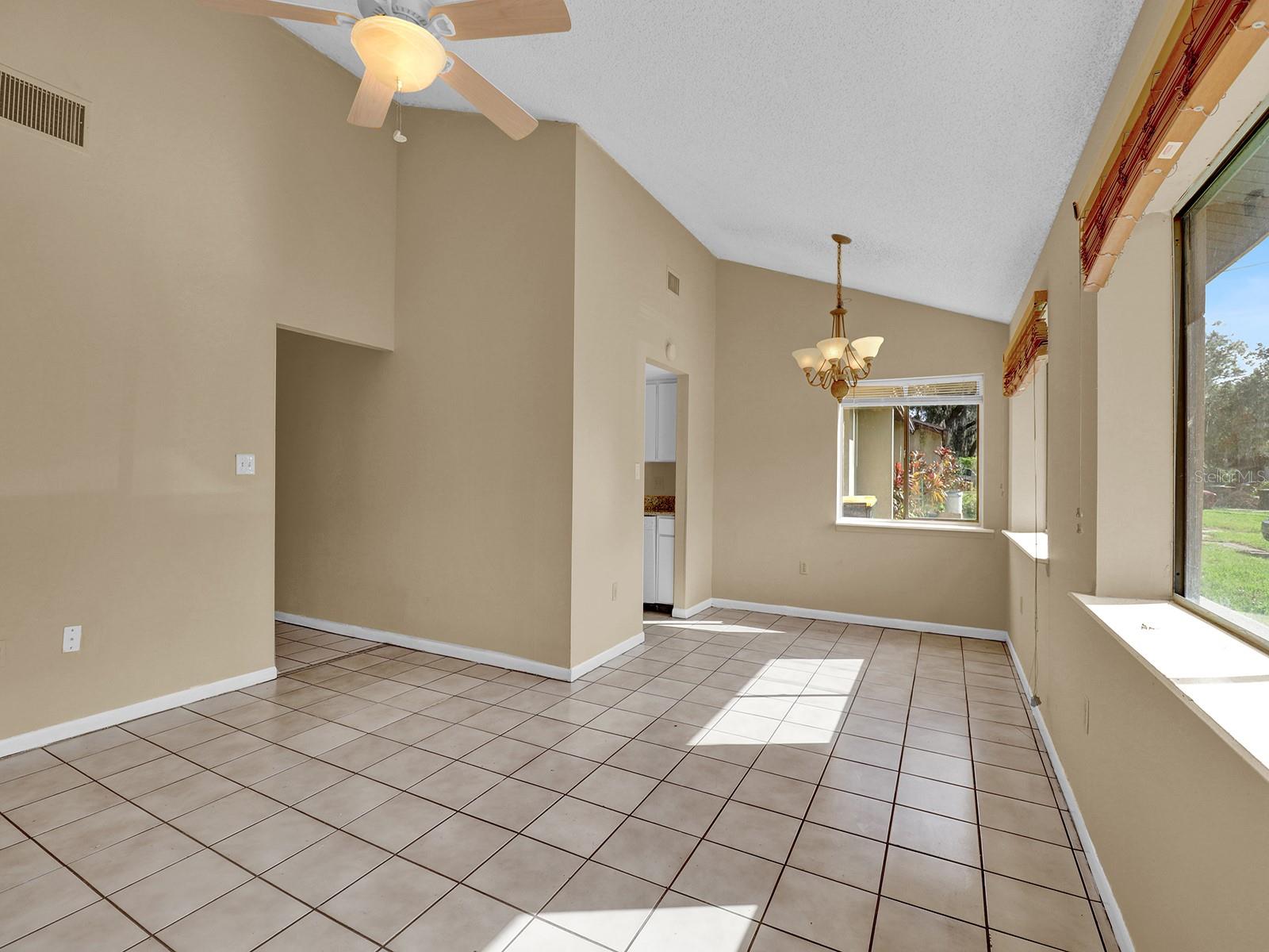 1057 Old South Dr Property Photo 17