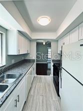 1960 Union St #25 Property Photo 11