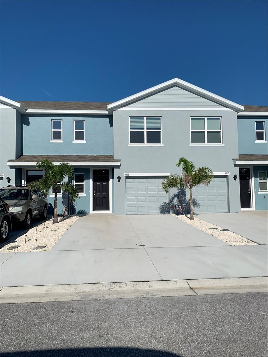 4316 Red Banks Ln Property Photo 1