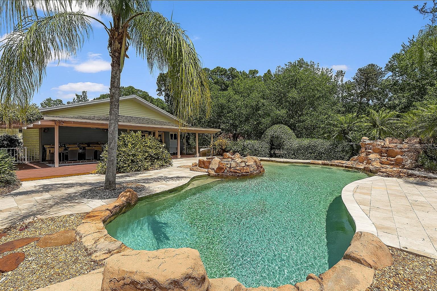 2501 Rustic Oaks Dr Property Photo 1
