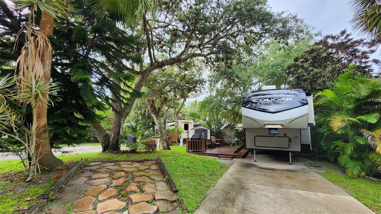 251 SADDLE LN Property Photo 1