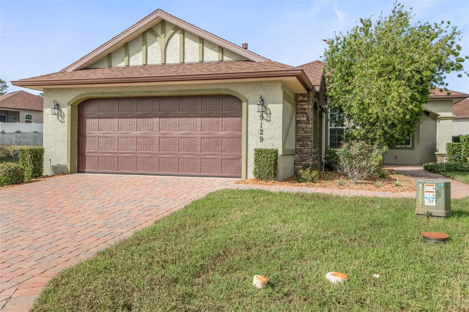9129 S DEER PARK DR Property Photo 1