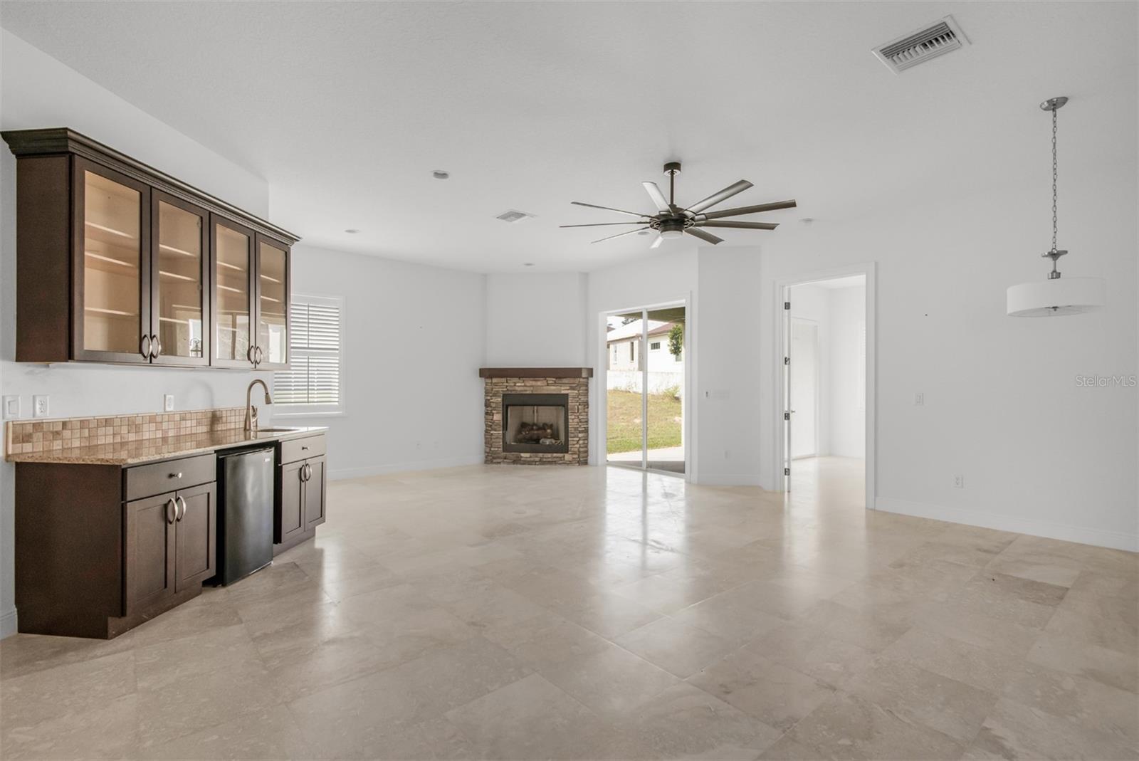 9129 S Deer Park Dr Property Photo 10