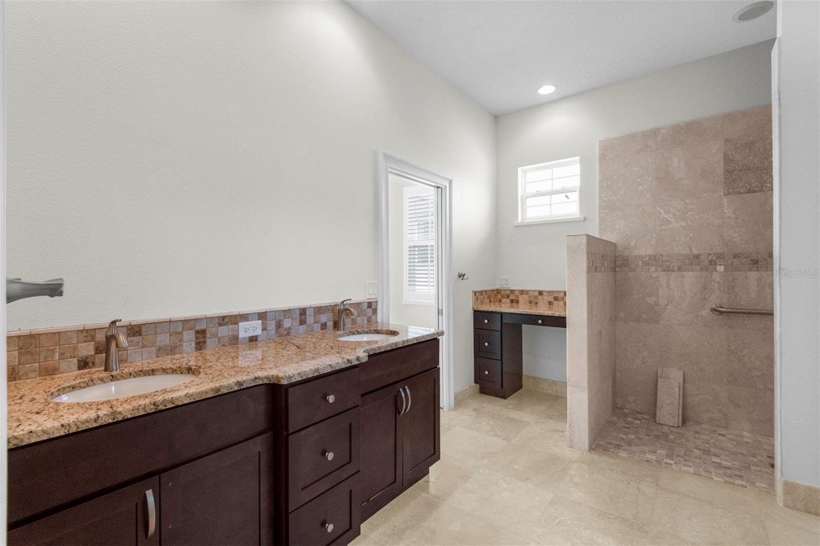 9129 S Deer Park Dr Property Photo 19