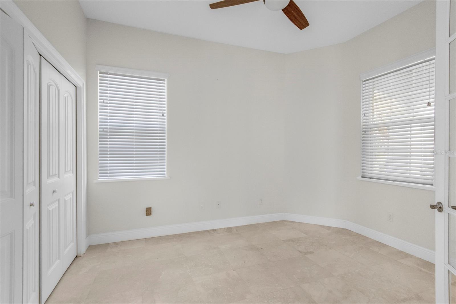9129 S Deer Park Dr Property Photo 21