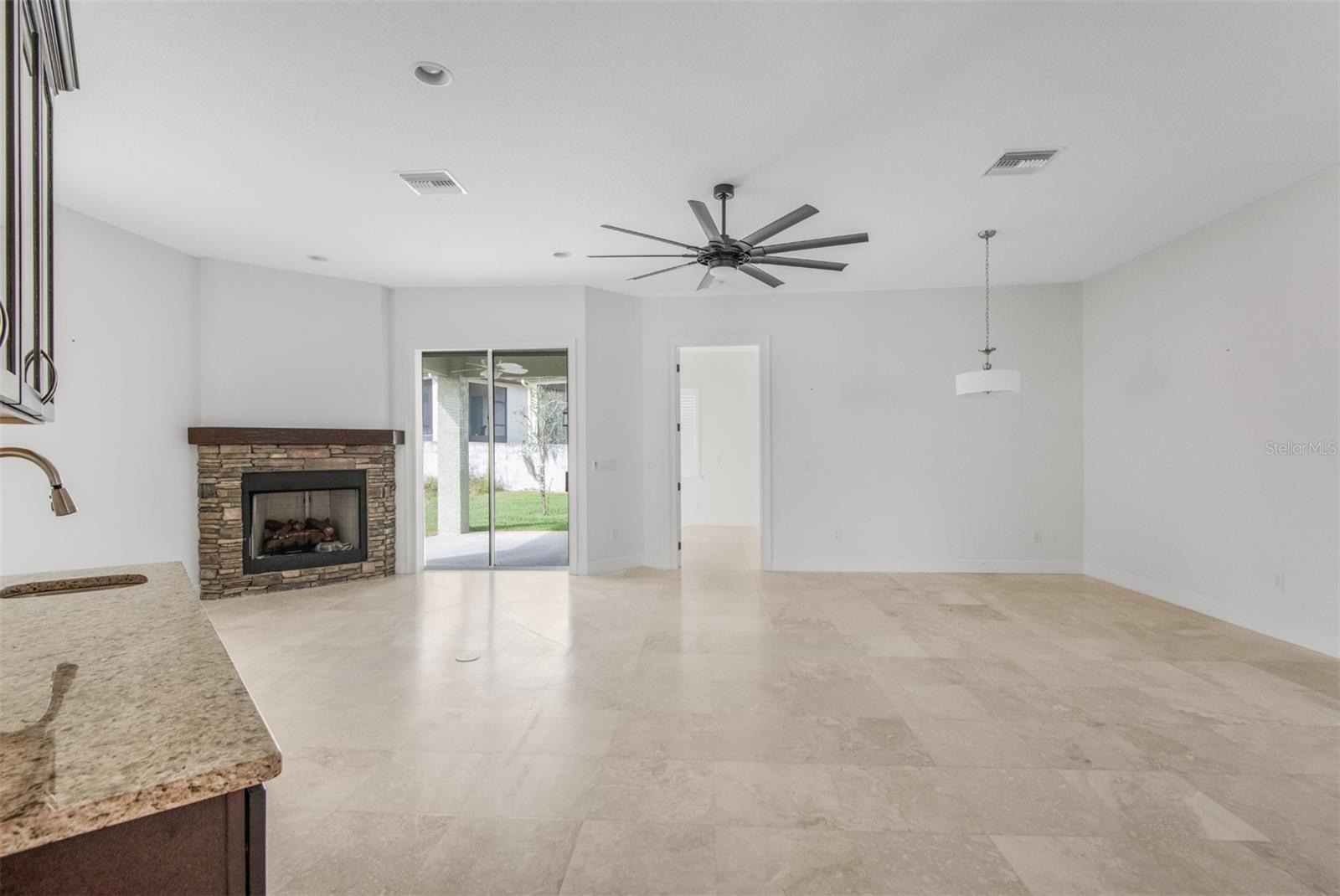 9129 S Deer Park Dr Property Photo 28