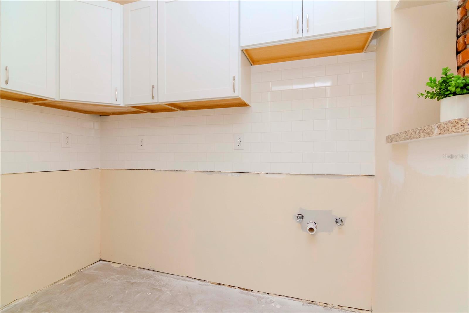 223 Bath St Property Photo 27