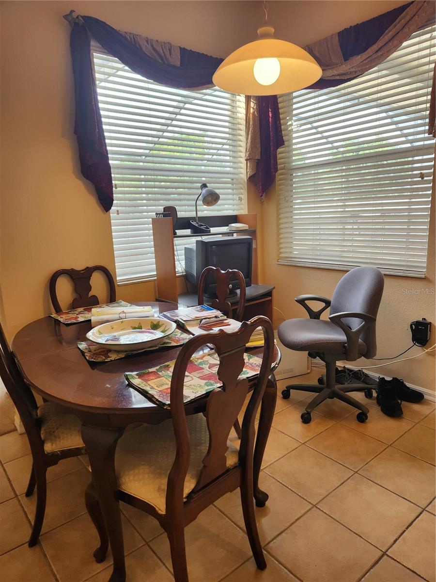 TB8323115 Property Photo 6