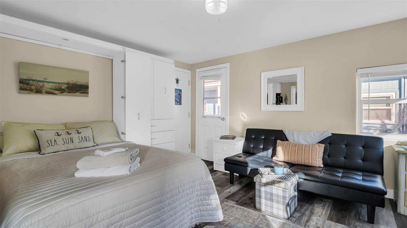 483 E Shore Dr #d3 Property Photo 4