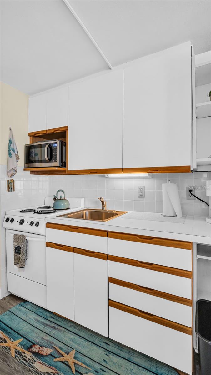 483 E Shore Dr #d3 Property Photo 10