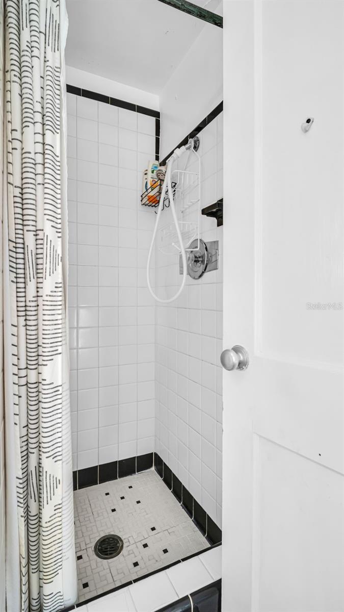 483 E Shore Dr #d3 Property Photo 14