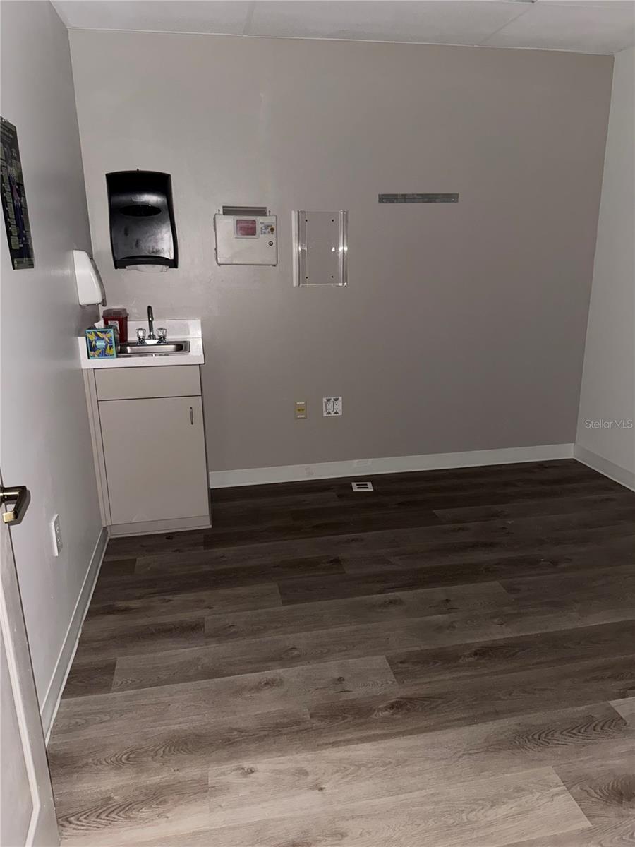 4450 E Fletcher Ave #a Property Photo 15