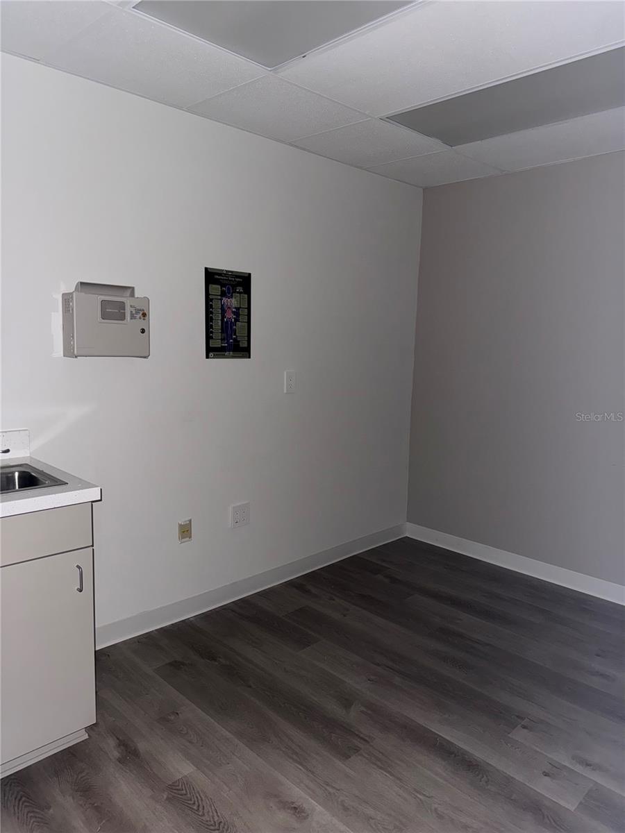 4450 E Fletcher Ave #a Property Photo 18