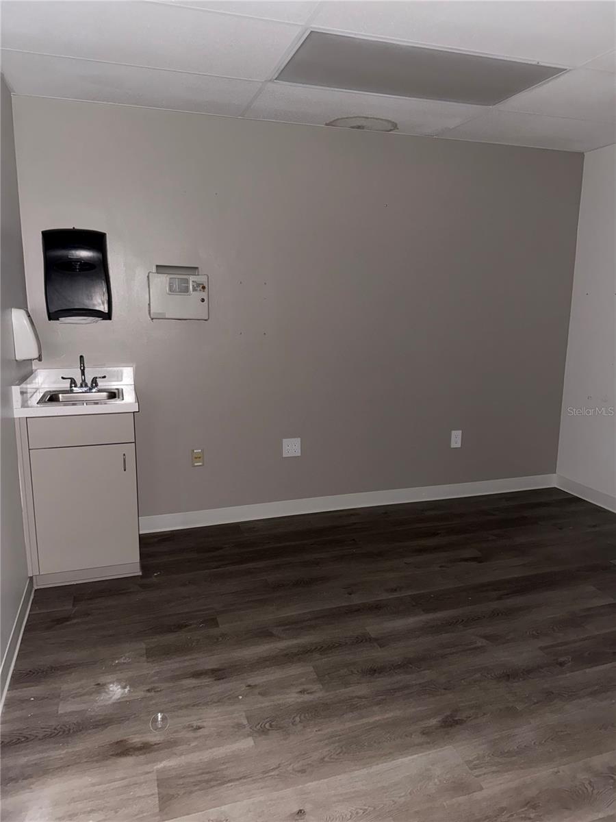 4450 E Fletcher Ave #a Property Photo 20