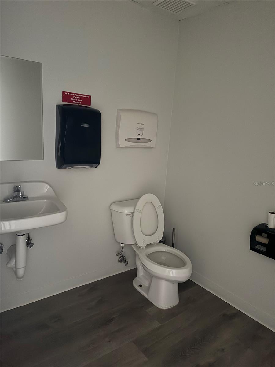 4450 E Fletcher Ave #a Property Photo 22