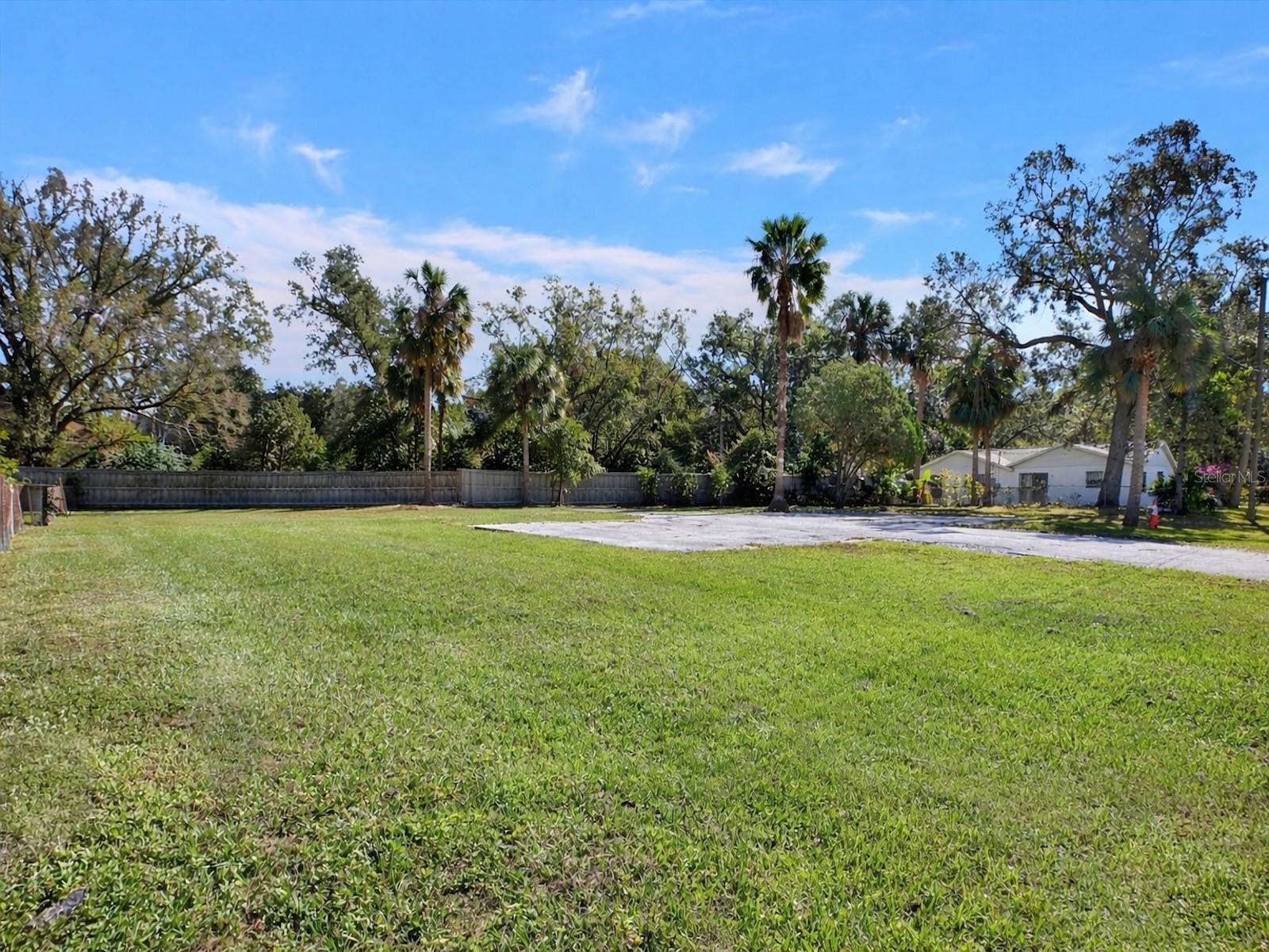 4205 N Manhattan Ave Property Photo 1