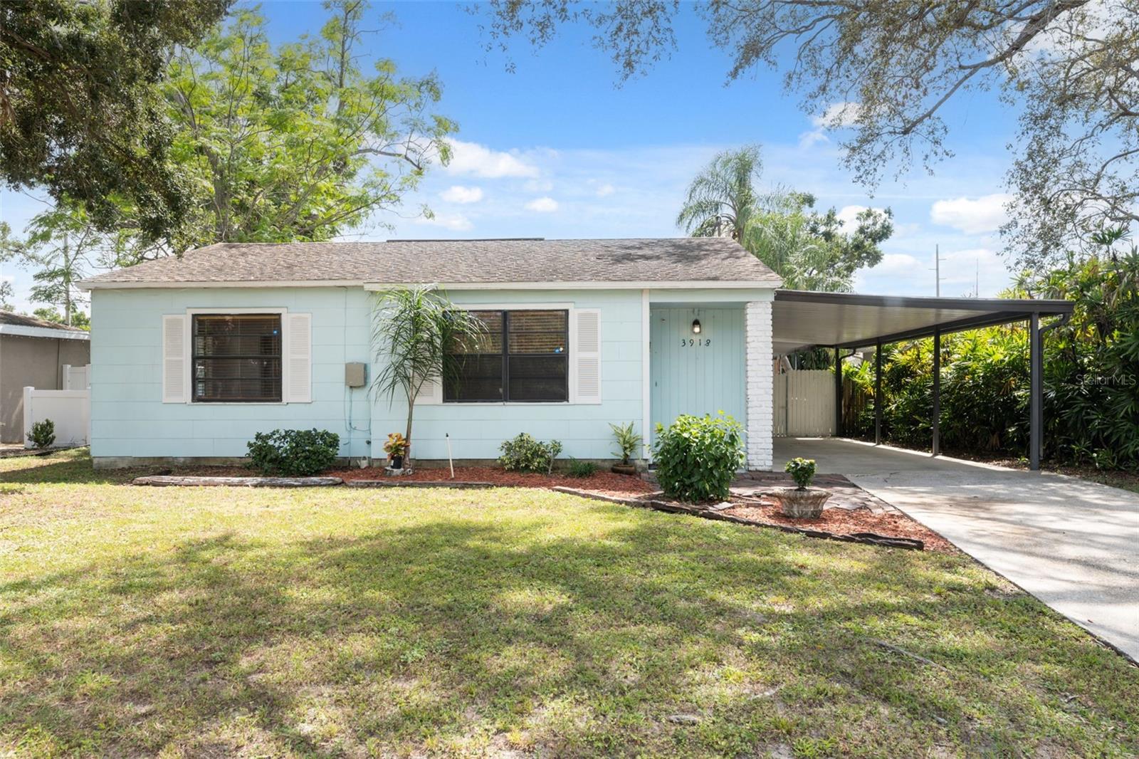 3918 W Fig St Property Photo 2