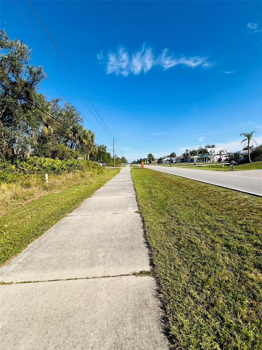W Price Blvd Property Photo