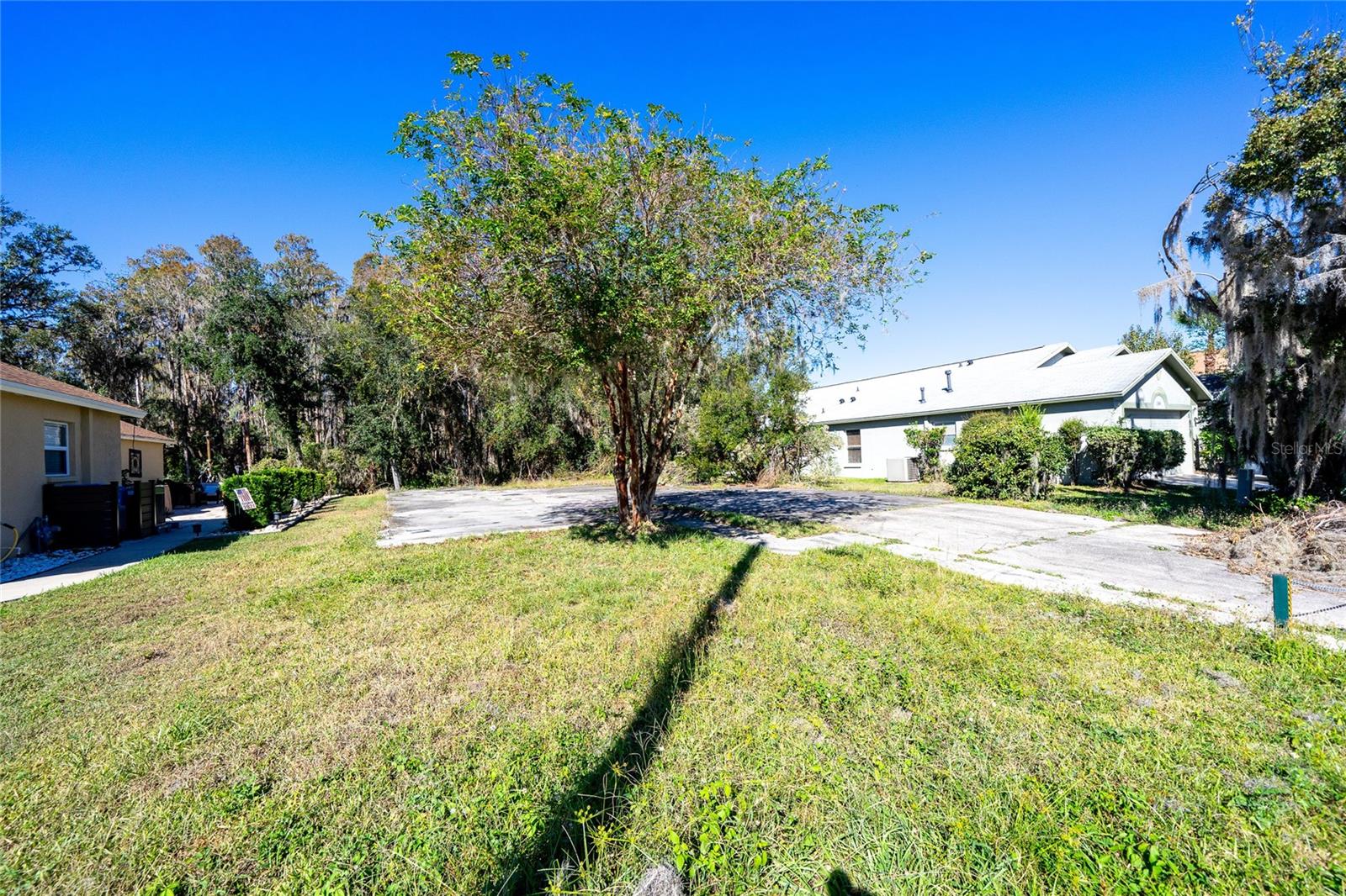 1323 Baythorn Dr Property Photo 16
