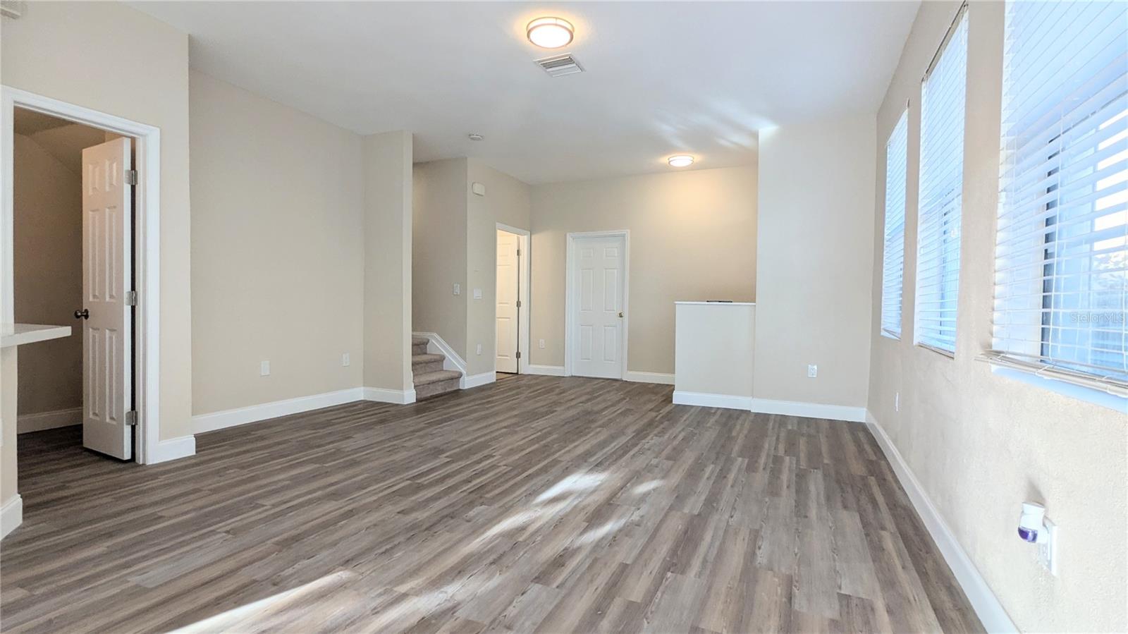 9060 Moonlit Meadows Loop Property Photo 7