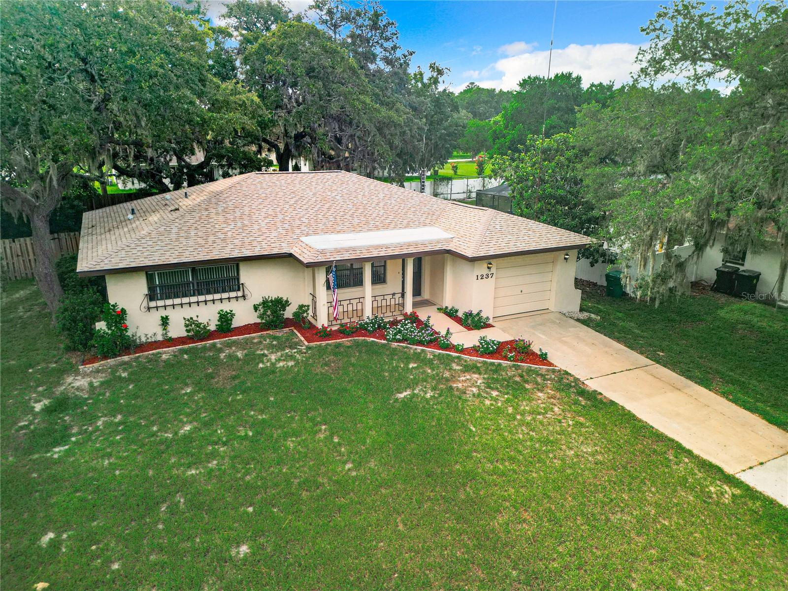 1237 N Lion Cub Pt Property Photo 1