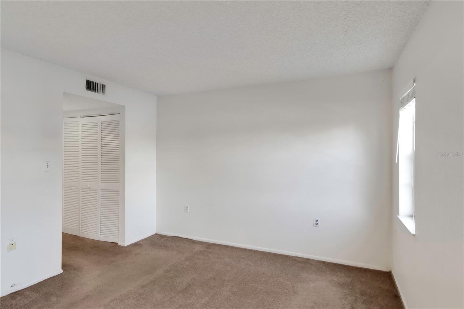 1034 Bowsprit Ln Property Photo 15